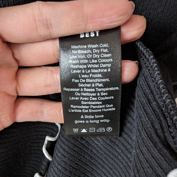 Aritizia black stretchy sweater short sleeve - Picture 4 of 4